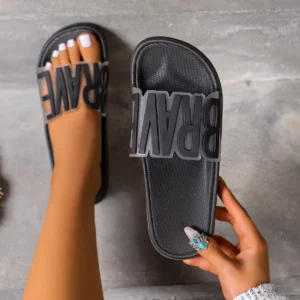 Transparent letter slippers for women's summer outdoor wear - Image 4