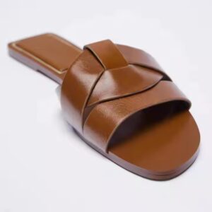 Large flat bottomed trendy straight line slippers for women's new foreign trade cross solid color fashionable sandals - Image 3