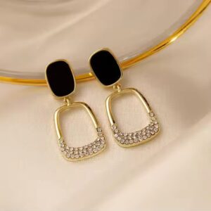 High-quality Geometric Pendant Earrings - Image 3