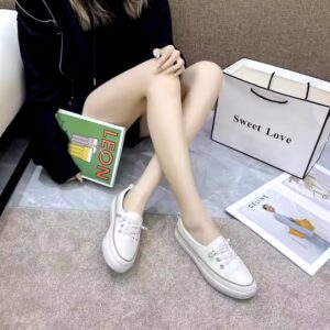 Fashion Flat Shoes Classic Shallow Mouth Small White Shoes Minimalist Style - Image 4