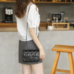 Women Luxury Designer genuine Bags Leather Chain Women Handbags Shoulder Female bag New Casual Fashion Ladies Messenger Bags - Image 2