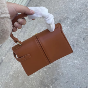 Large-size trapezoidal bag 2025 new niche design large-capacity single-shoulder crossbody bag ladies handheld small square bag - Image 3