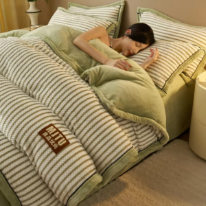 Winter quilts milk fleece cotton bedding thickened blanket warm dormitory single double quilt core super warm thick comforter - Image 5