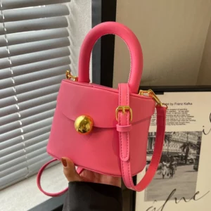 Designer Solid Color PU Crossbody Bag 2024 New Ladies Unique Magnetic Buckle Flip Bucket Bags Simple Elegant Party Handbag Trend - Image 3