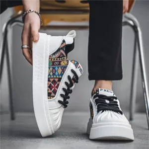New Men's Casual Sports Shoes Comfortable Breathable Trendy and Versatile Sneakers Flat-soled Outdoor Sports Little White Shoes - Image 4