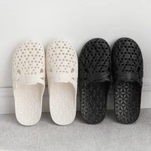 Hollowed Out Beach Sandals with Toe Covers for Men - Image 5