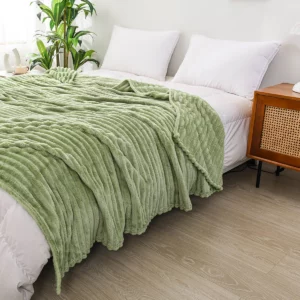 1pc Solid Color Flannel Blanket Soft Warm Throw Blankets for Couch Sofa Office Bed Camping Travel Multi-purpose Gift Blanket - Image 4