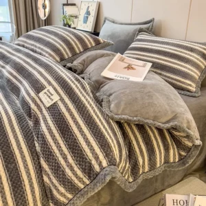 Autumn/Winter Thickened Velvet Coral Velvet Double Flannel Winter Sheet Set for Extra Warmth And Comfort - Image 5