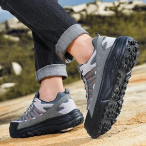 Yixin972Large Size High-Quality Lightweight Rubber Sole Four-Season Outdoor Hiking Climbing Shoes（Video） - Image 3