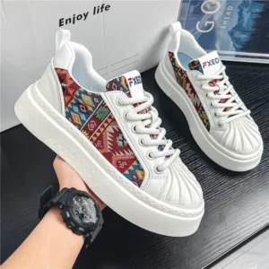 New Men's Casual Sports Shoes Comfortable Breathable Trendy and Versatile Sneakers Flat-soled Outdoor Sports Little White Shoes - Image 1