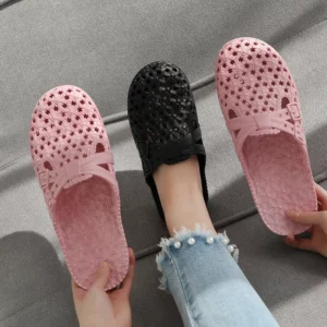Hollowed Out Beach Sandals with Toe Covers for Men - Image 2