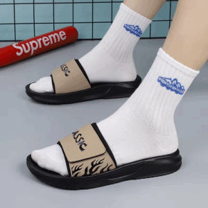 2025 New Men Slippers Outdoor Beach Sandals Trend Men Slides Men Casual Shoes Flip-flops Home Slippers Beach Sandals Big Size 45 - Image 3