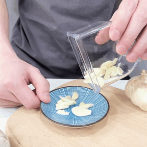 Manual Pressing Garlic Grinding Grater Cutter Cooking Tool Garlic Peeler Kitchen Accessories Kitchen Gadgets And Accessories - Image 4