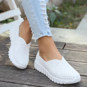 2024 Flat Light Fashion Woven Women's Shoes Large Size Soft Sole Mother Leisure Hollow Out Cloth Shoes Sports Shoes - Image 2