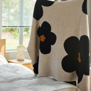 Korean Style A-type Blanket No Hair Loss Half-edge Velvet Knitted Four Seasons Universal 130X170CM Blanket Sofa Blanket Bedding - Image 5
