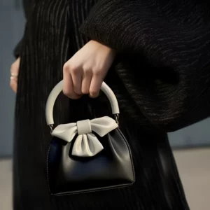 Women's Cute Small Square Bag Top Handle Small Handbag，Magnetic Closure，Soft Material - Image 5