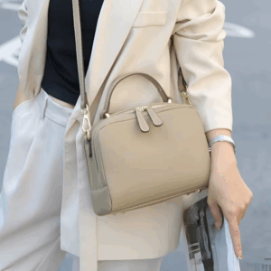 Genuine Leather cowhide Women's Handbag 2025 New Style Crossbody Bag Shoulder bag Luxury Design small square bag For commuting - Image 2