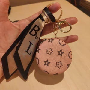 Makeup Mirror Keychain, Portable Monogram Leather Pendant, Double-sided Mirror Case Pendant Small Gift - Image 4