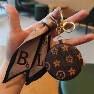 Makeup Mirror Keychain, Portable Monogram Leather Pendant, Double-sided Mirror Case Pendant Small Gift - Image 3