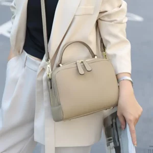 Genuine Leather cowhide Women's Handbag 2025 New Style Crossbody Bag Shoulder bag Luxury Design small square bag For commuting - Image 1