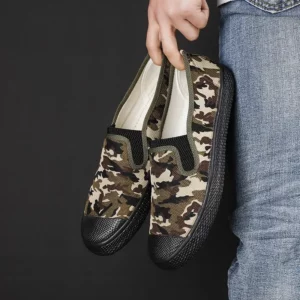 Summer Camouflage Loafers Wear-resistant Men's Sneakers Slip-on Walking Shoes for Men Competition Training Men's Sports Shoes - Image 2