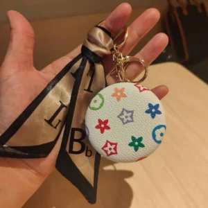 Makeup Mirror Keychain, Portable Monogram Leather Pendant, Double-sided Mirror Case Pendant Small Gift - Image 5