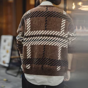 Maden Vintage Chenille Christmas Crew-neck Sweater Thickened Warm Knitted Pullover Unisex Versatile Sweater for Fall and Winter - Image 4