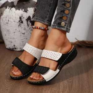 Summer 2025 new hollowed-out European and American sandals with wedge heels, plus-size women's color-blocked slippers - Image 6