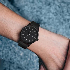 TOMI Brand Fashionable Men's Watch Luxurious Small Disc Dial Design Quartz Watch - Image 4